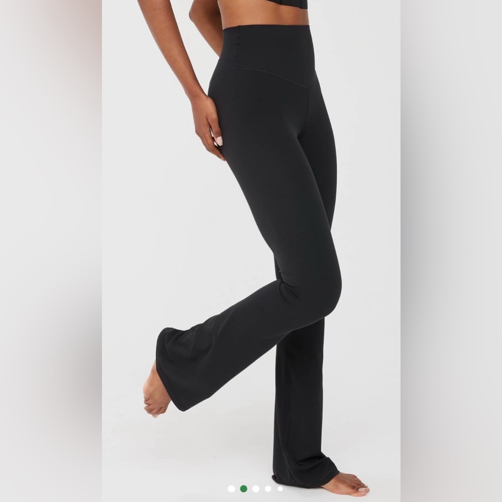 Offline by Aerie Black Real Me Xtra High Waste Bootcut Leggings size S/P